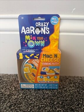 Crazy Aaron’s Mix Your Own Mac N Cheese Thinking Putty – Orange